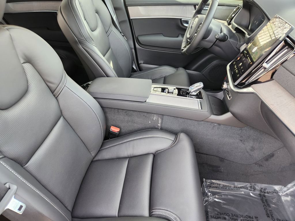 New 2026 Volvo XC90 B6 Ultra w/ Protection Package image 5