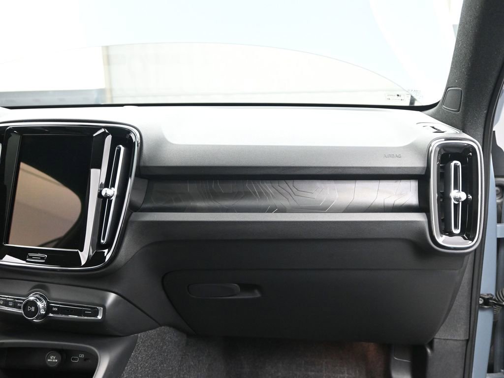 Used 2023 Volvo C40 P8 Recharge Plus image 15