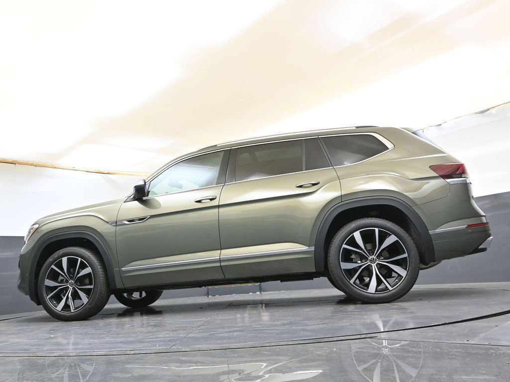 Used 2025 Volkswagen Atlas SEL Premium R-Line image 41