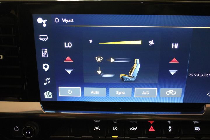 Used 2022 Chevrolet Silverado 1500 LT AWD/4WD image 53