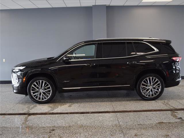 Used 2025 Buick Enclave Avenir w/ Trailering Package, 5000 lbs. image 5