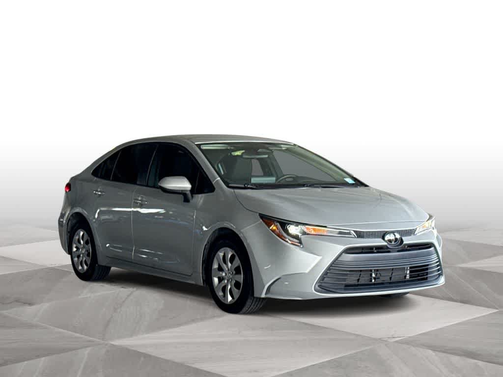 Used 2023 Toyota Corolla LE FWD video 2