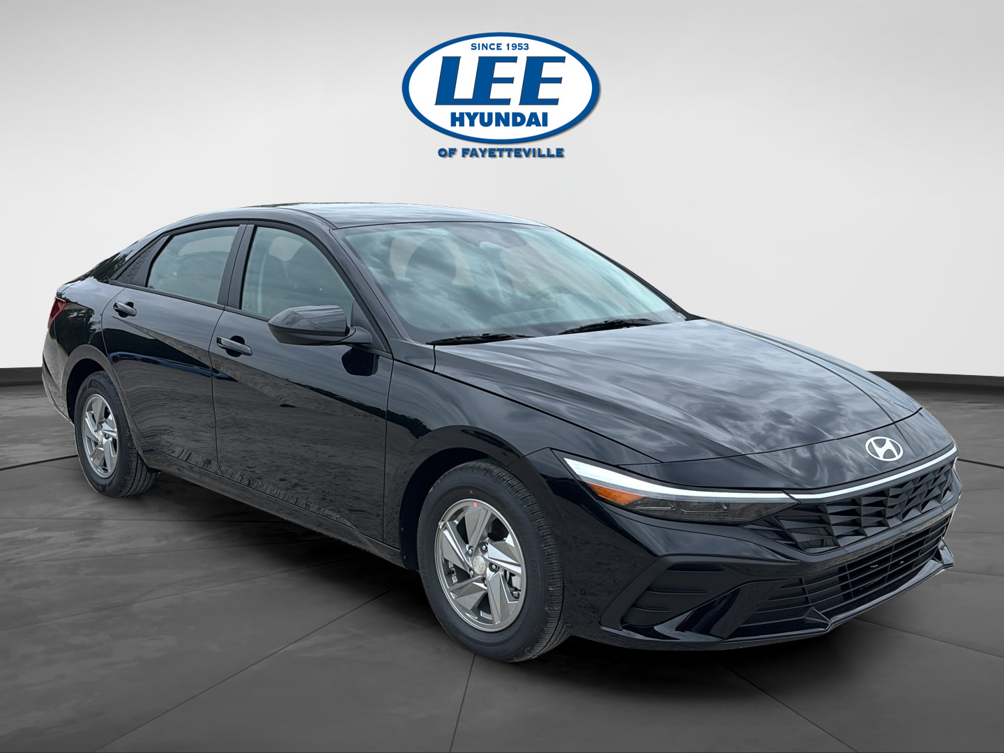 New 2026 Hyundai Elantra SE FWD image 1