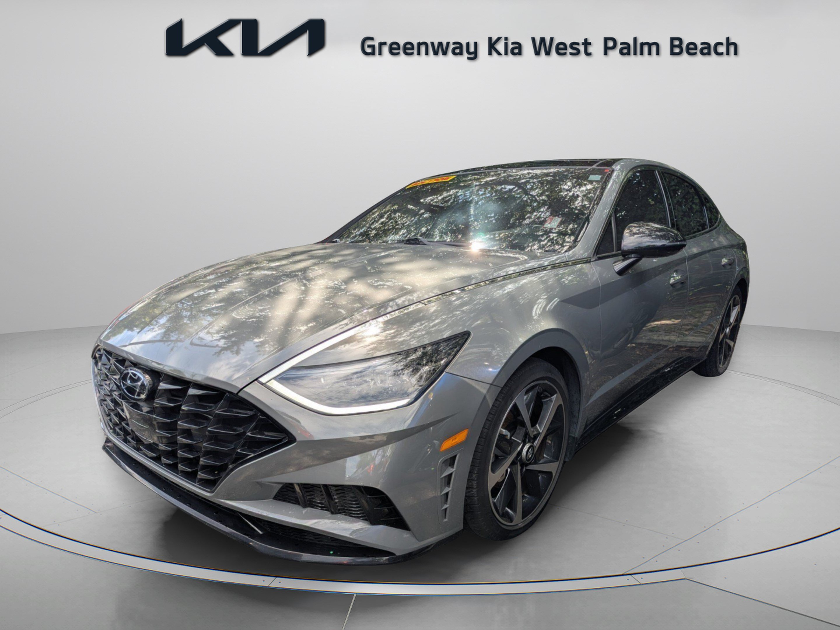 Used 2023 Hyundai Sonata SEL Plus FWD image 2