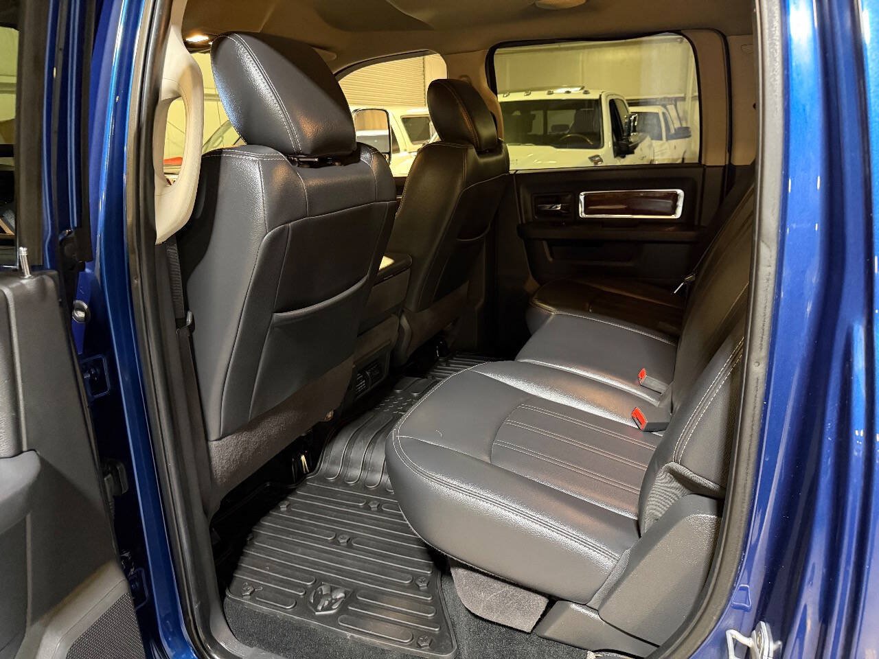 Used 2011 RAM 3500 Laramie w/ Cold Weather Group AWD/4WD image 14