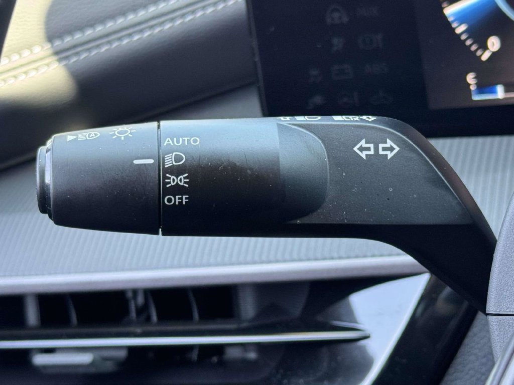 Certified 2025 Nissan Murano SV AWD/4WD image 23