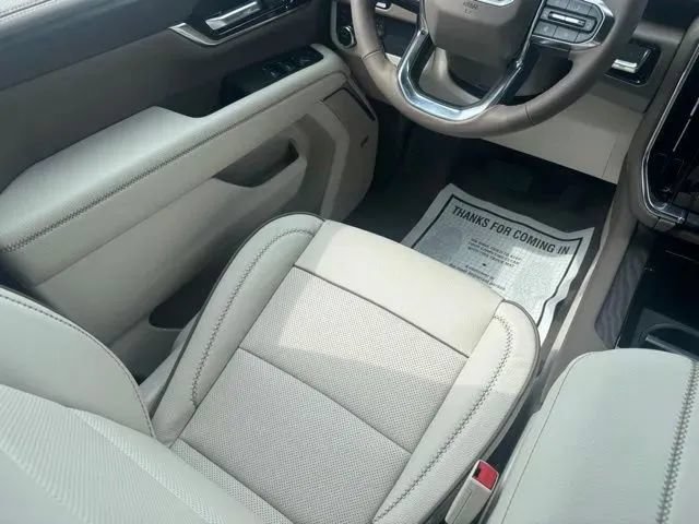 New 2026 GMC Yukon XL Denali w/ LPO, Floor Liner Package AWD/4WD image 22