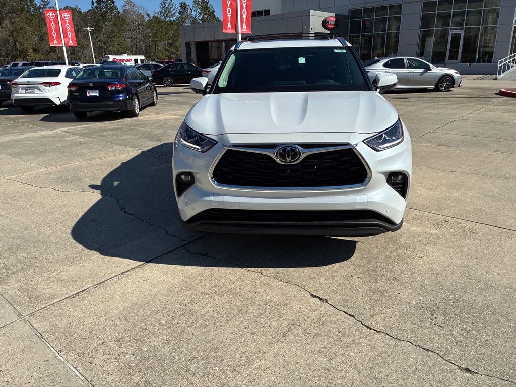 New 2026 Toyota Highlander Limited image 10
