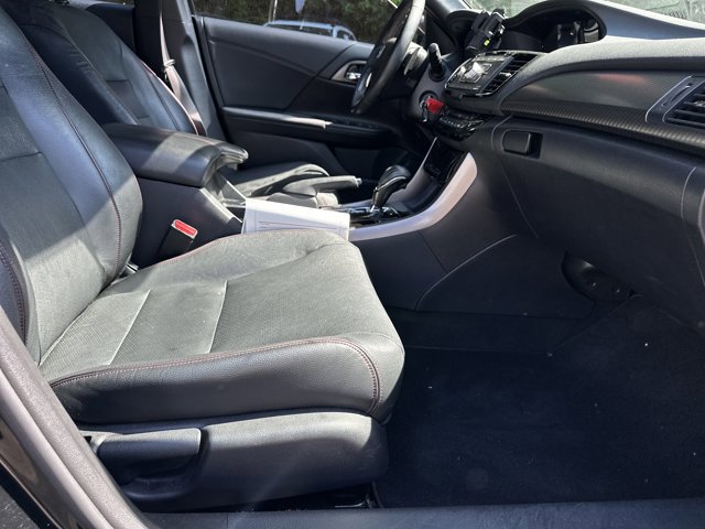 Used 2017 Honda Accord Sport Special Edition image 14