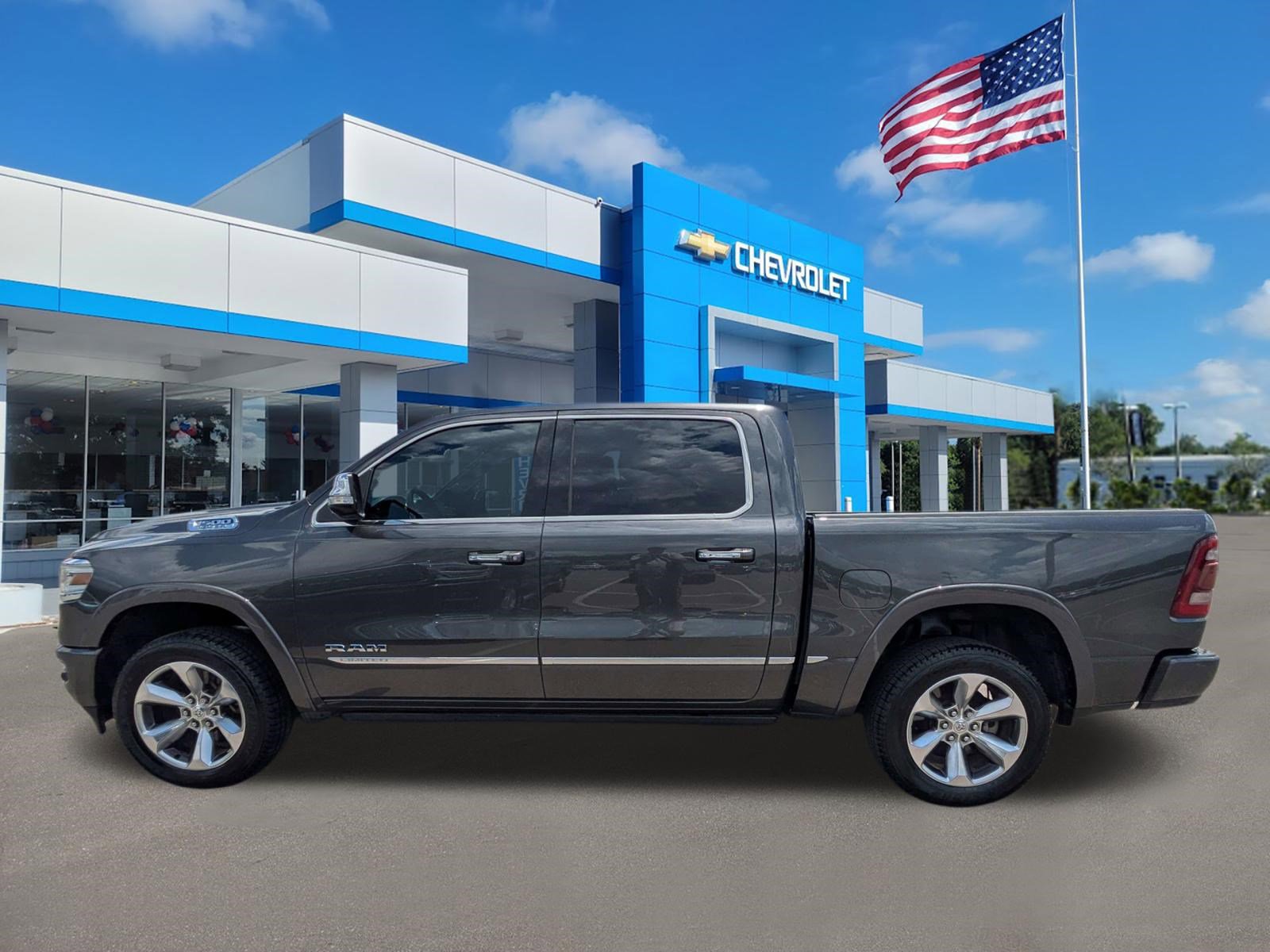 Used 2019 RAM 1500 Limited RWD image 6