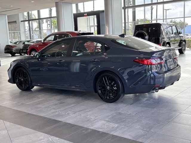 Used 2025 Toyota Camry SE image 15