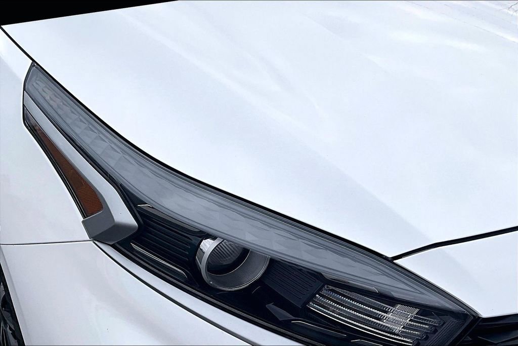 Used 2023 Kia Forte LXS image 32