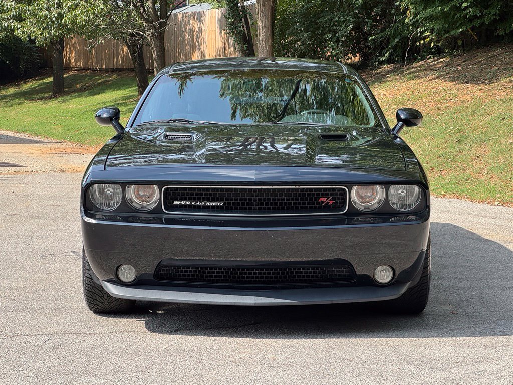 Used 2014 Dodge Challenger R/T RWD image 3