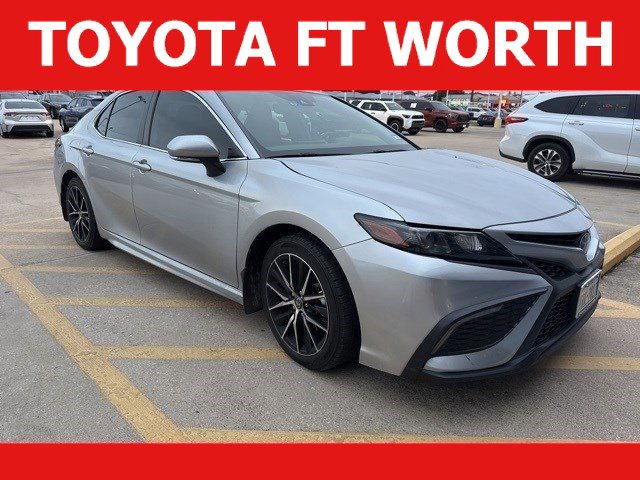 Used 2024 Toyota Camry SE