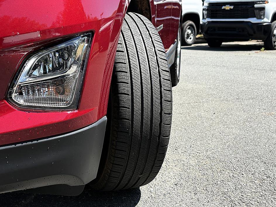 Used 2020 Chevrolet Equinox LT FWD image 27