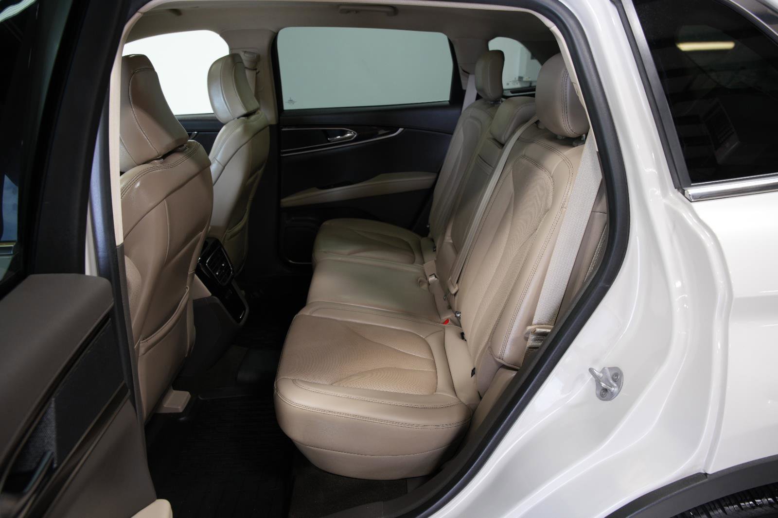 Used 2022 Lincoln Nautilus Reserve image 21