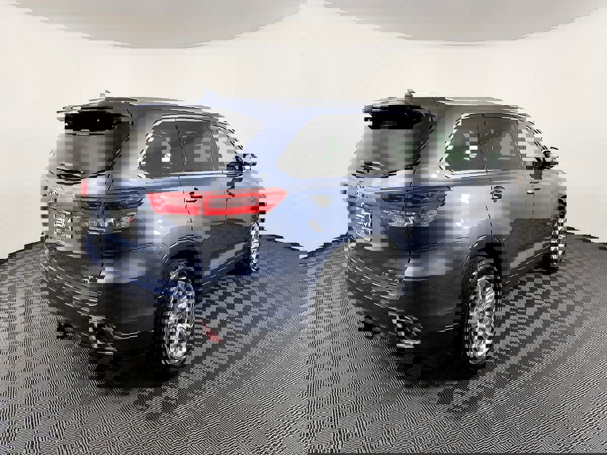 Used 2018 Toyota Highlander Limited image 8