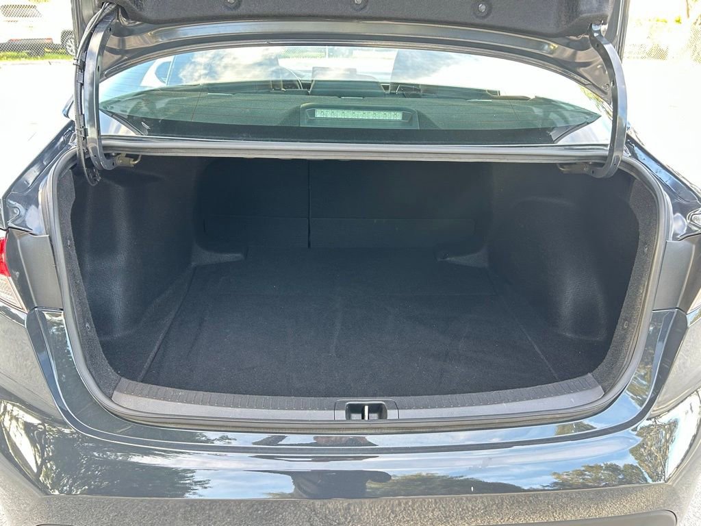 Used 2023 Toyota Corolla LE image 38