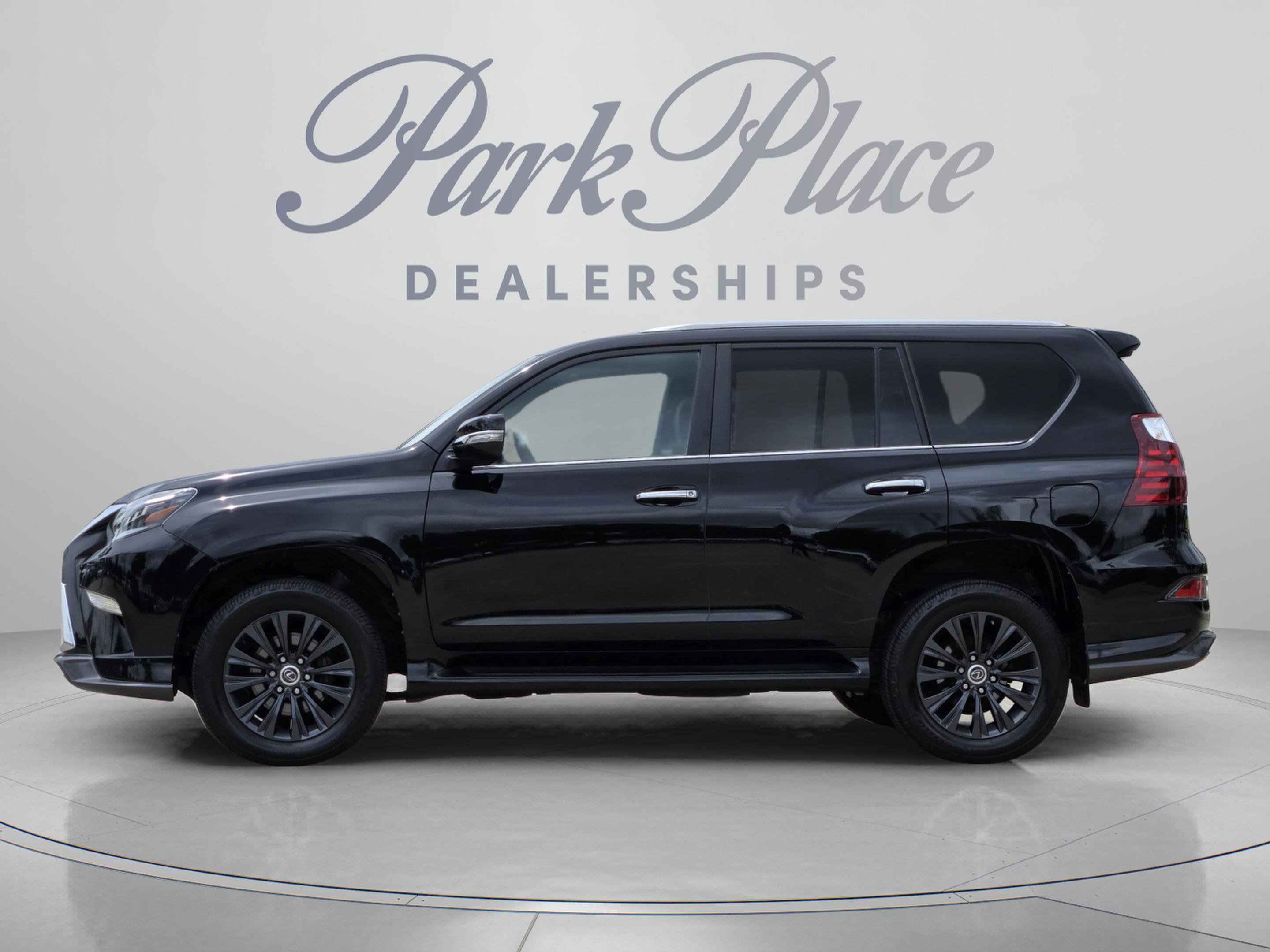 Used 2022 Lexus GX 460 Premium w/ Accessory Package AWD/4WD image 2