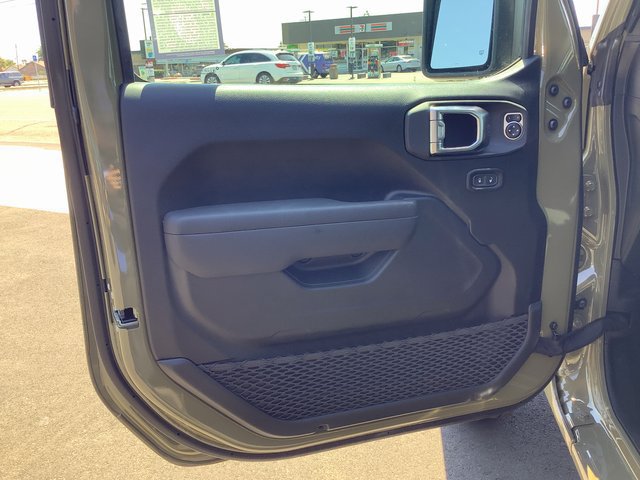 New 2025 Jeep Gladiator Sport AWD/4WD image 9