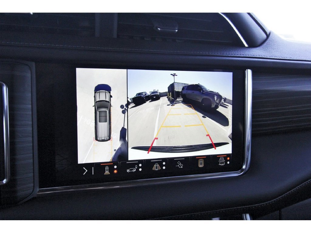 Used 2024 GMC Yukon Denali AWD/4WD image 22