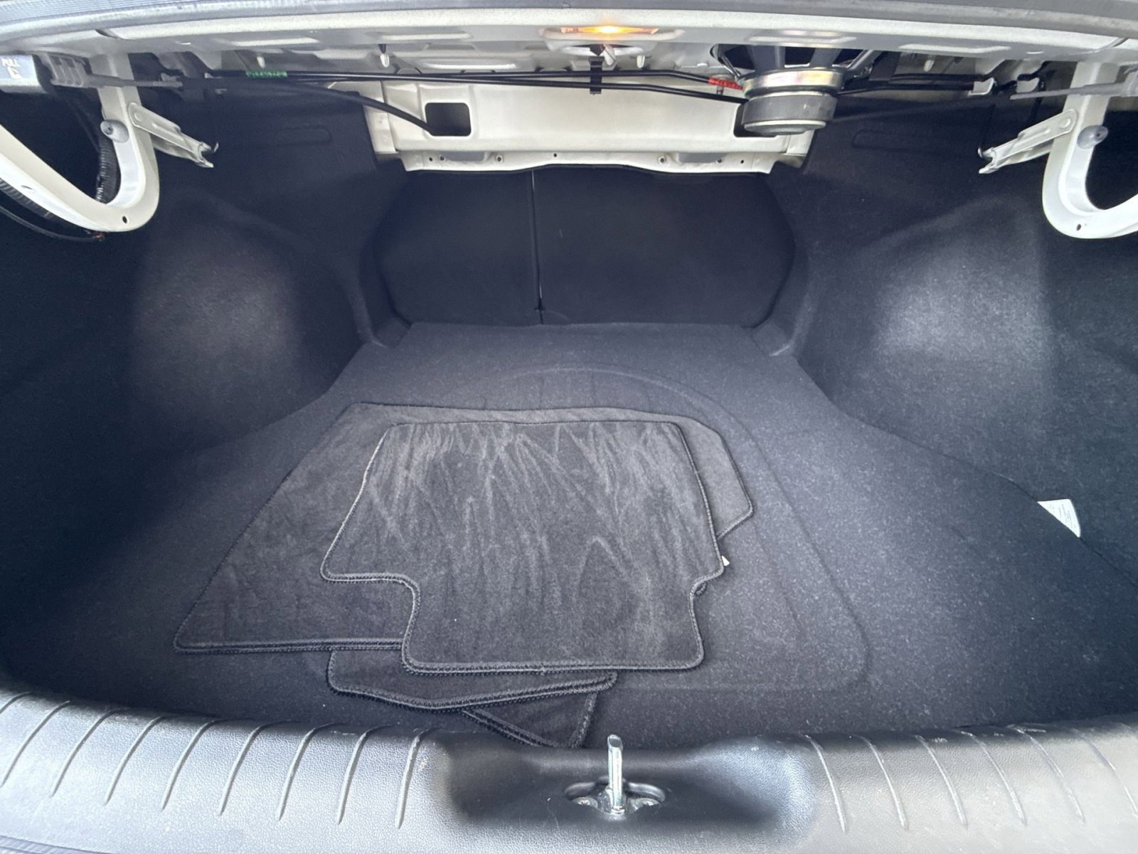 Certified 2023 Hyundai Elantra Limited image 23