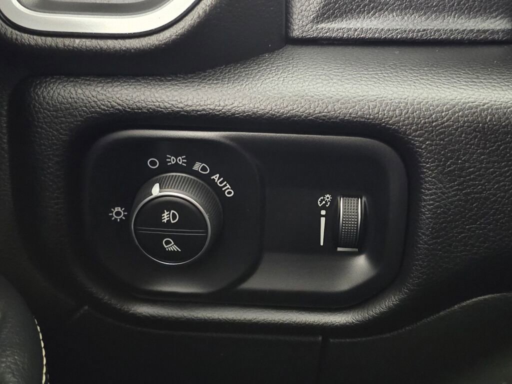 Used 2024 RAM 2500 Big Horn image 28