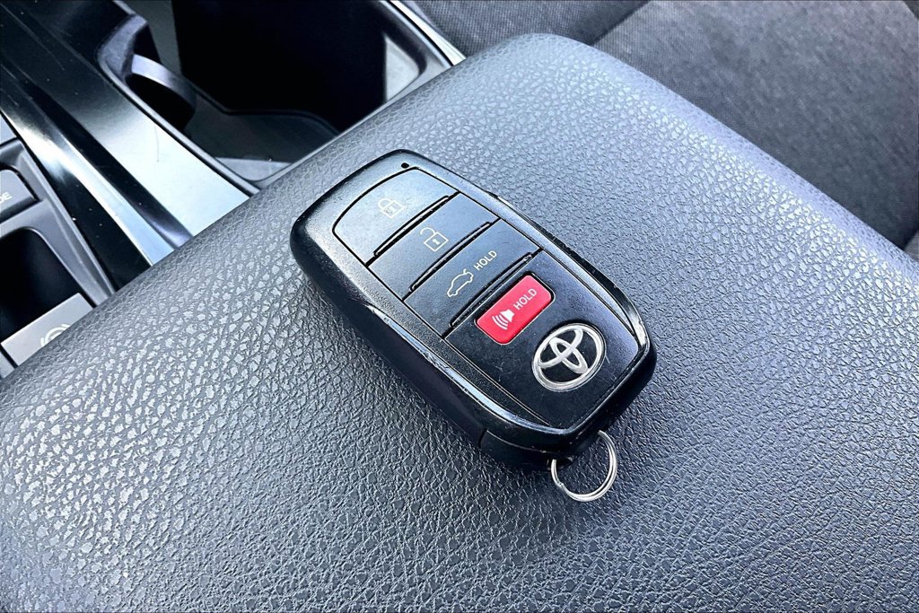 Used 2025 Toyota Camry LE FWD image 34