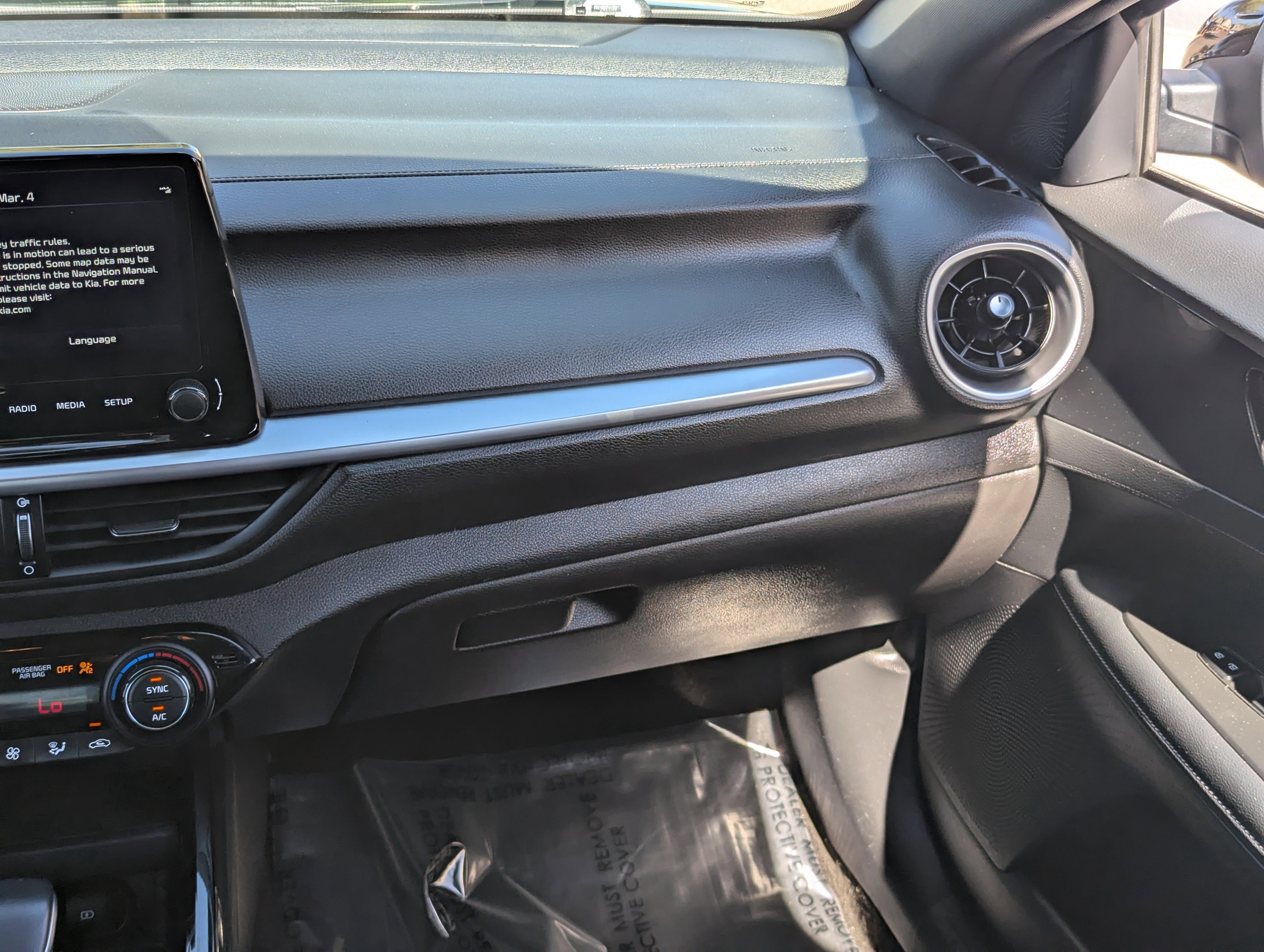 Certified 2023 Kia Forte GT-Line image 15