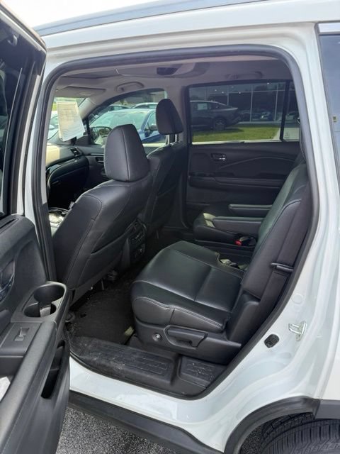 Used 2022 Honda Pilot Touring image 8