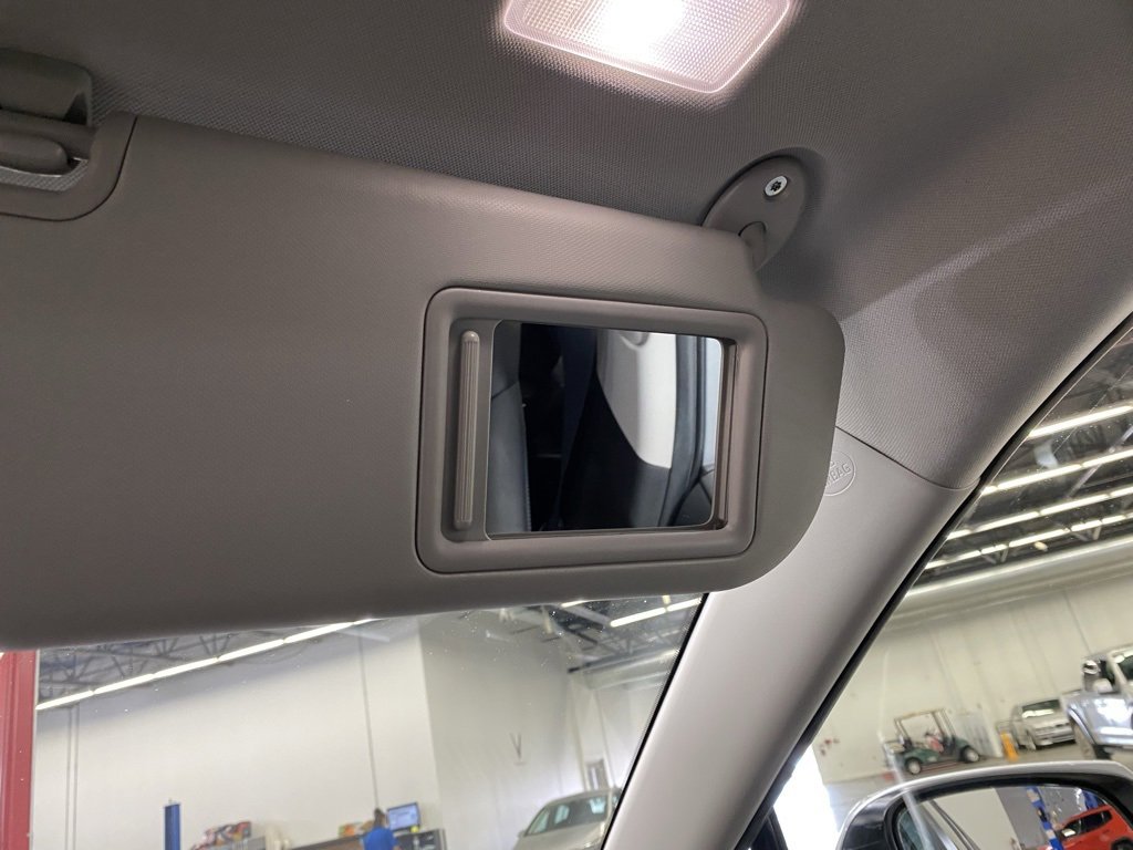 Used 2022 Toyota RAV4 XLE Premium image 38