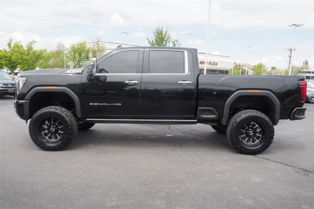 Used 2024 GMC Sierra 3500 Denali w/ Denali Reserve Package image 8