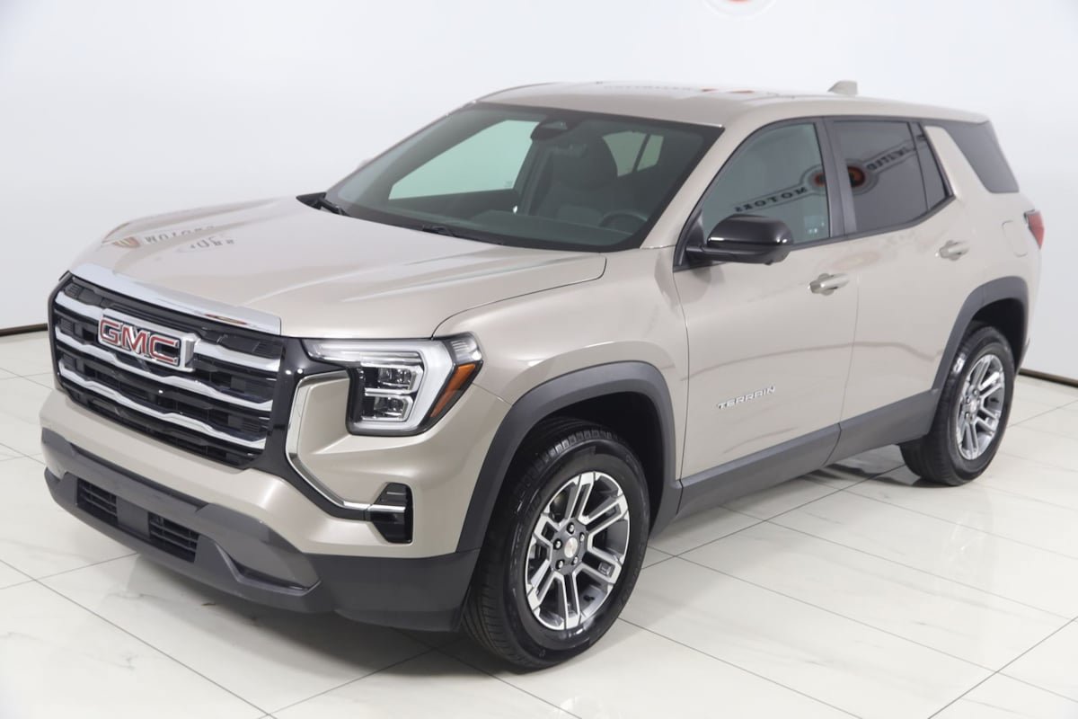 Used 2025 GMC Terrain Elevation w/ Technology Package II AWD/4WD image 22