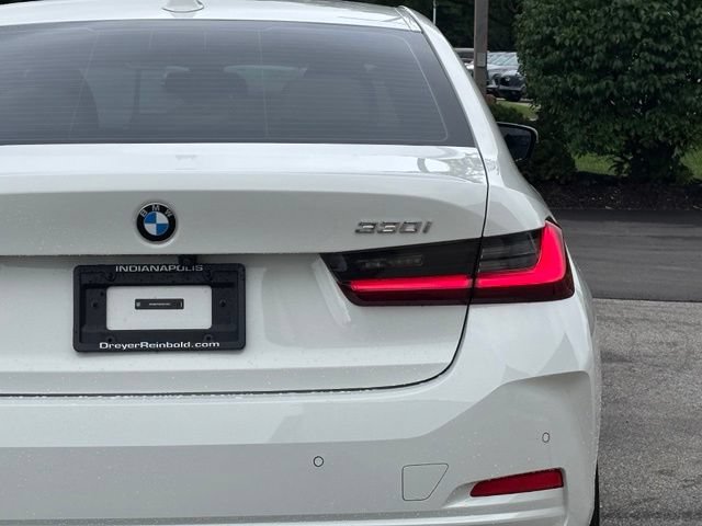 Used 2023 BMW 330i xDrive Sedan w/ Premium Package AWD/4WD image 7