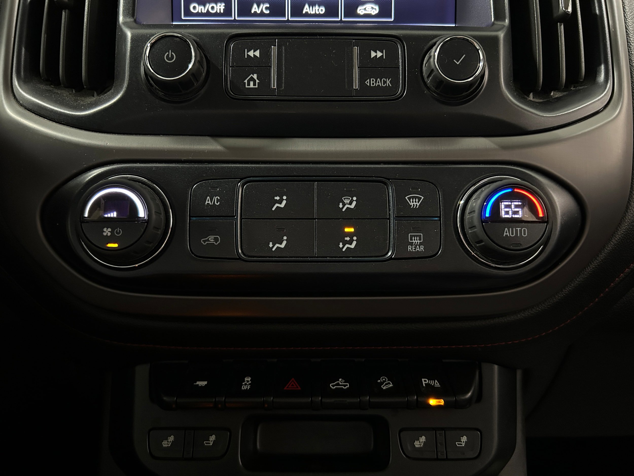 Used 2019 GMC Canyon All Terrain w/ Trailering Package AWD/4WD image 9