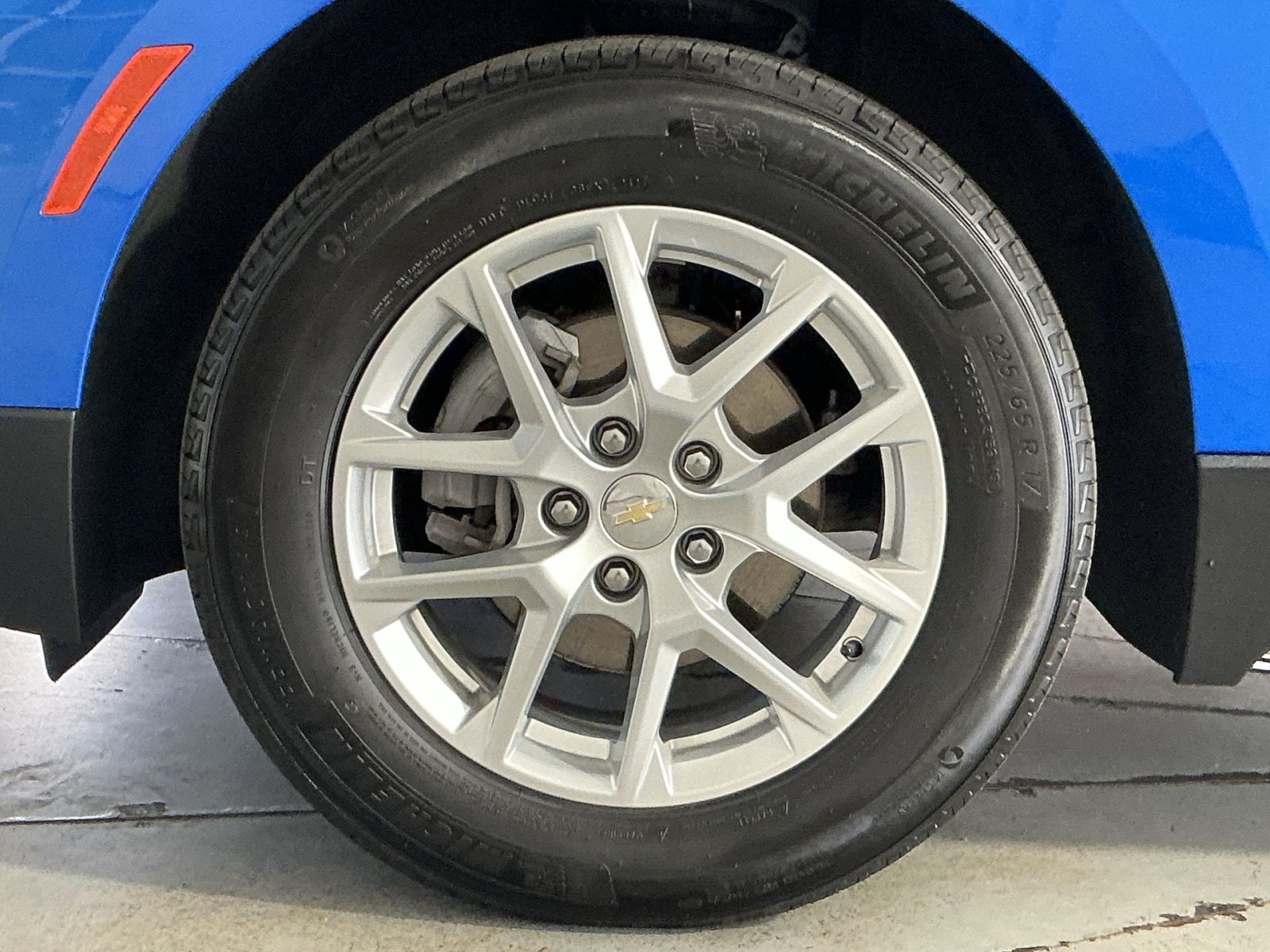 Used 2024 Chevrolet Equinox LS w/ LPO, Floor Liner Package FWD image 13