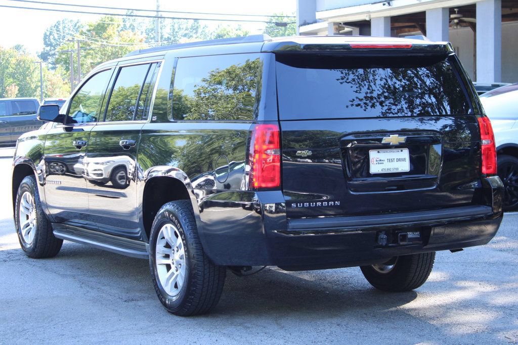 Used 2015 Chevrolet Suburban LS RWD image 6