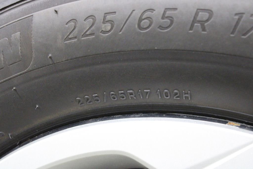 Used 2020 Toyota RAV4 LE image 41