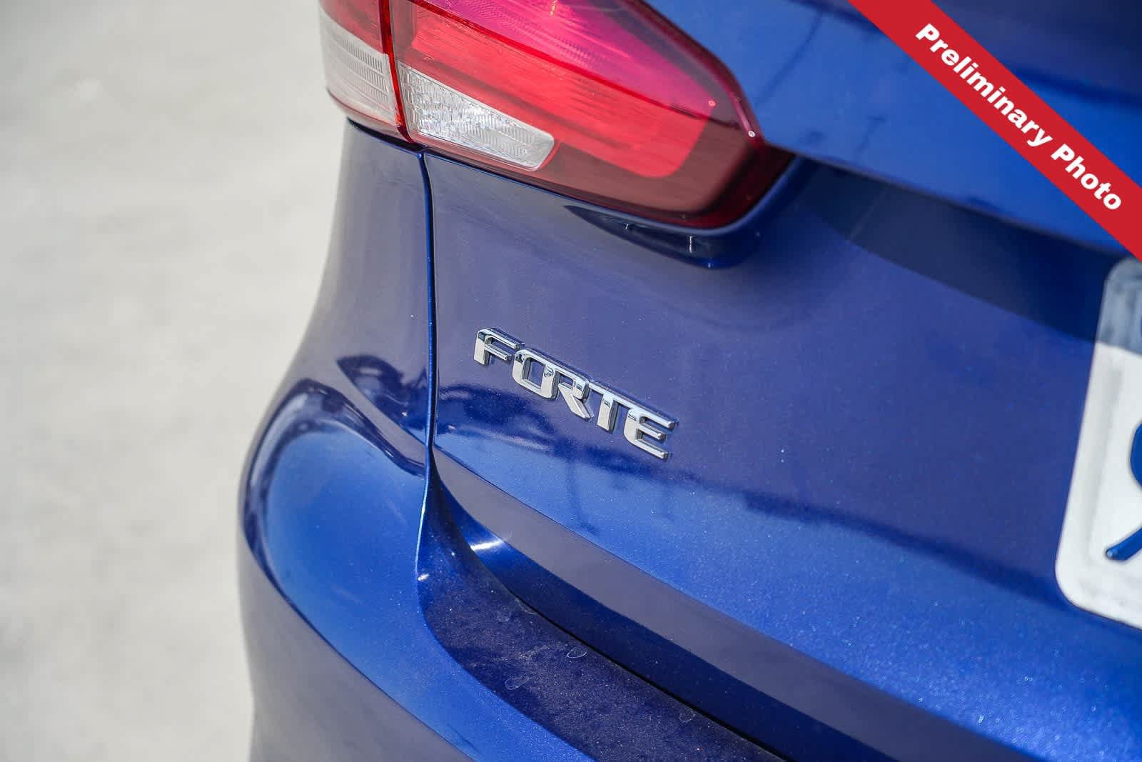 Used 2017 Kia Forte LX FWD image 10
