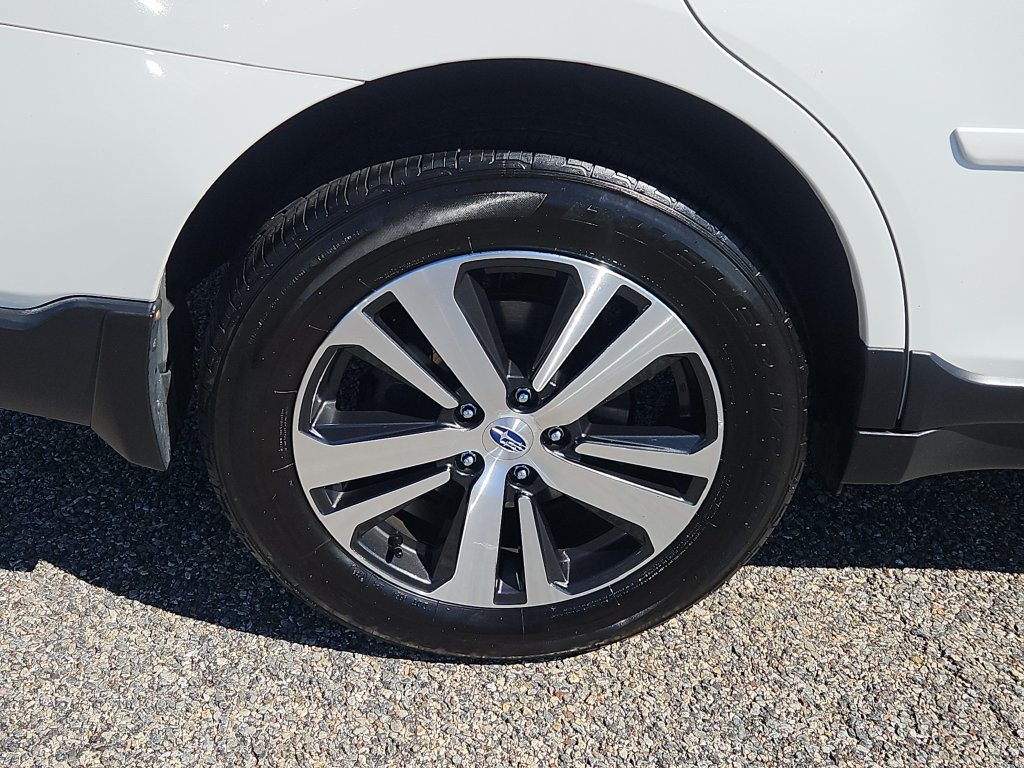 Used 2019 Subaru Outback 2.5i Limited AWD/4WD image 9