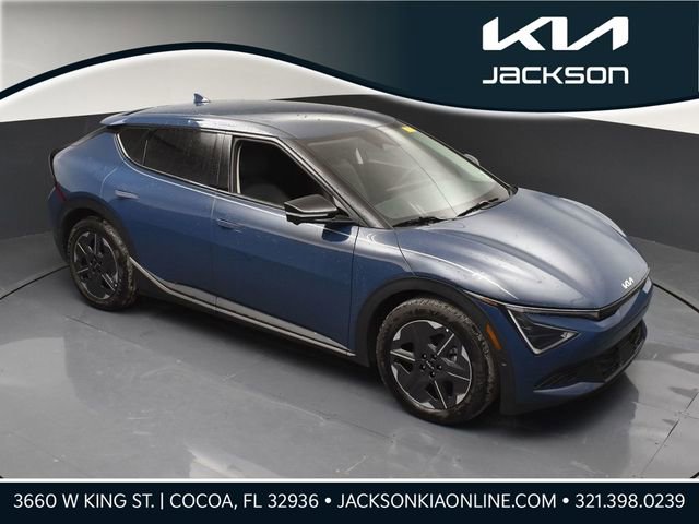Certified 2025 Kia EV6 Light w/ Light LR Technology Package image 1