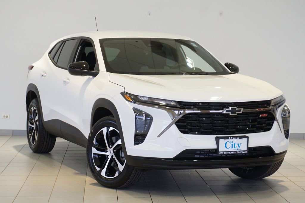 New 2026 Chevrolet Trax RS image 2