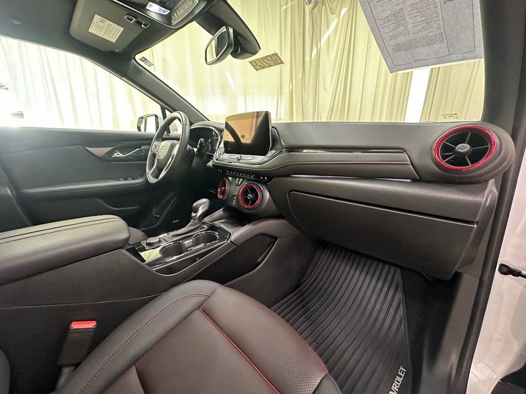 Certified 2025 Chevrolet Blazer RS w/ Enhanced Convenience Package image 17