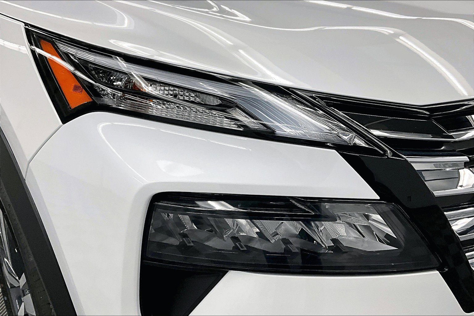 New 2025 Nissan Rogue SL AWD/4WD image 44