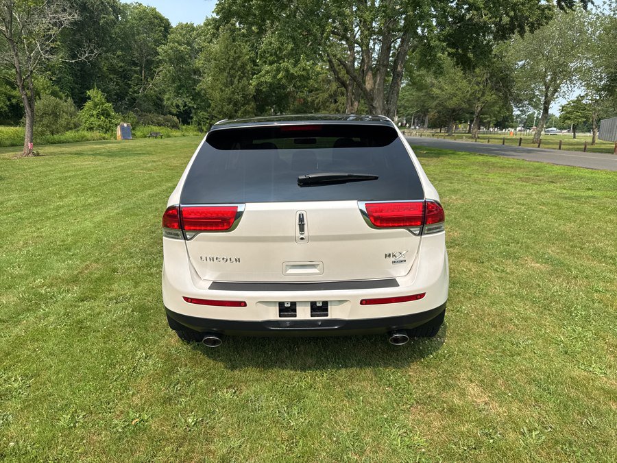 Used 2012 Lincoln MKX AWD image 25