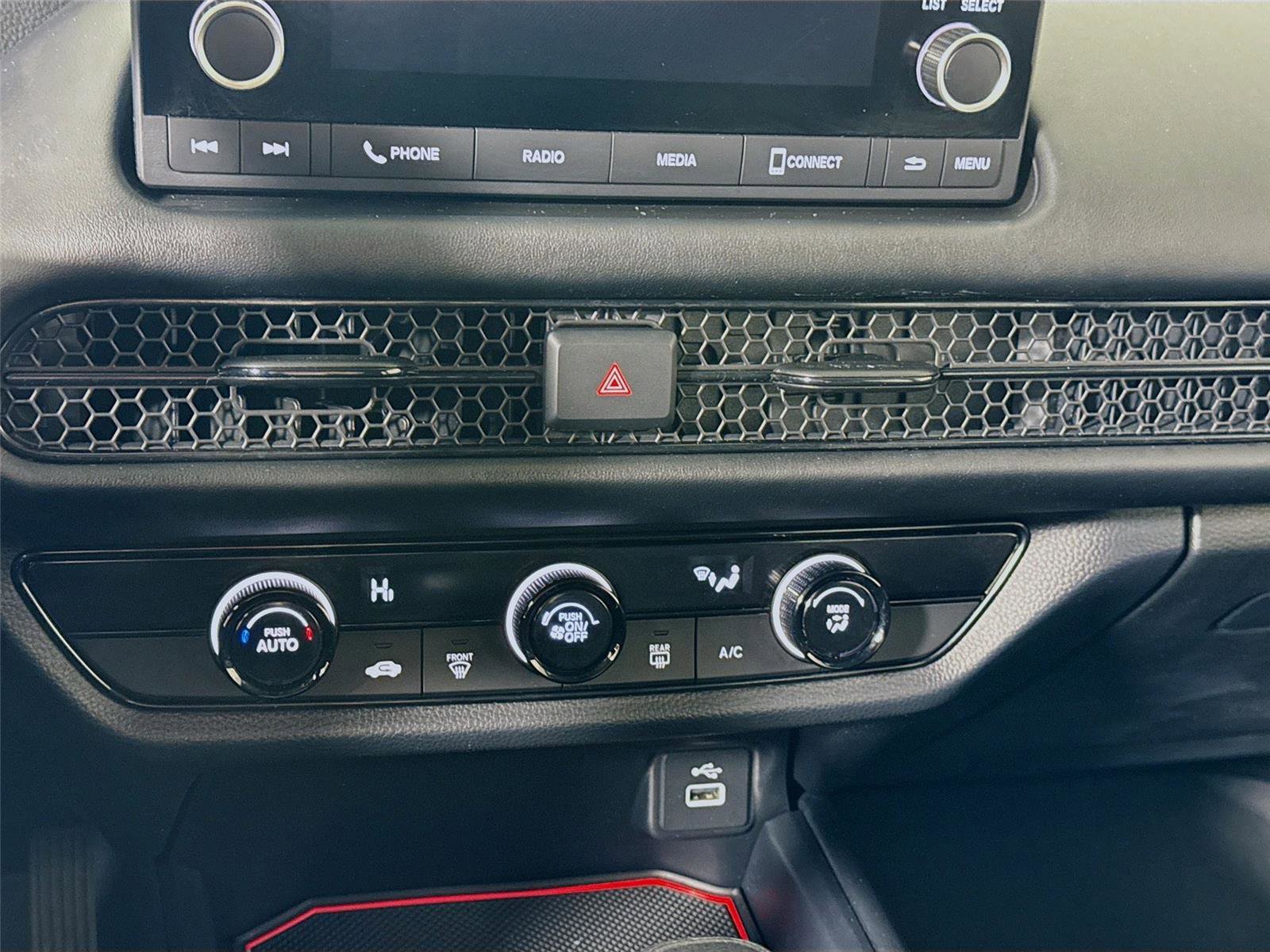 Used 2025 Honda HR-V LX image 9