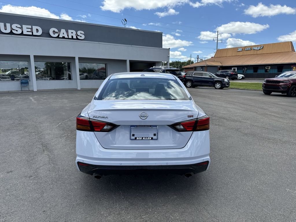 Used 2024 Nissan Altima 2.5 SR w/ SR Premium Package FWD image 18