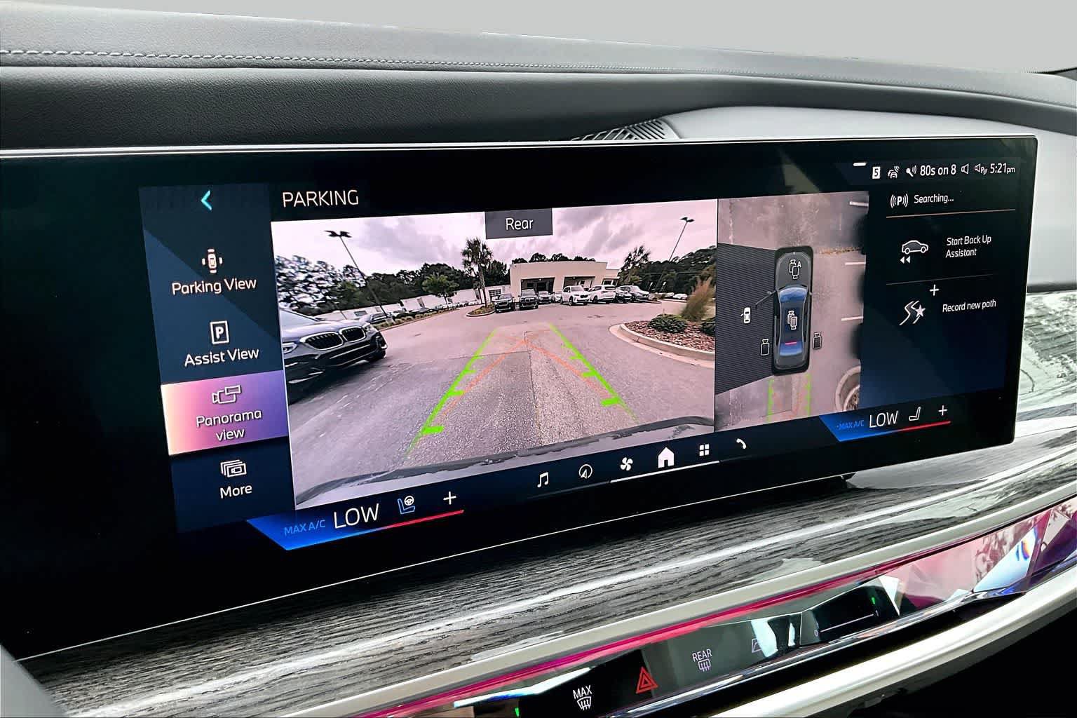 Certified 2026 BMW 740i xDrive AWD/4WD image 27