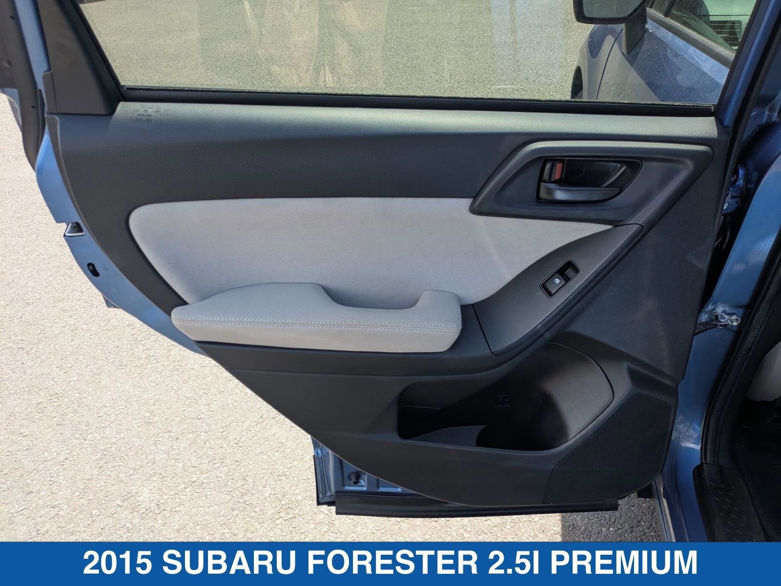 Used 2015 Subaru Forester 2.5i Premium w/ All-Weather Package AWD/4WD image 29