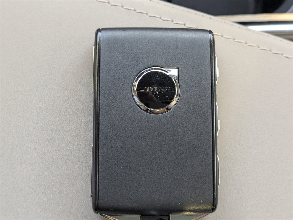 New 2026 Volvo XC60 B5 Plus w/ Protection Package Premier image 32